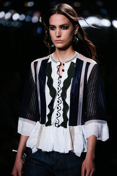 Look 50